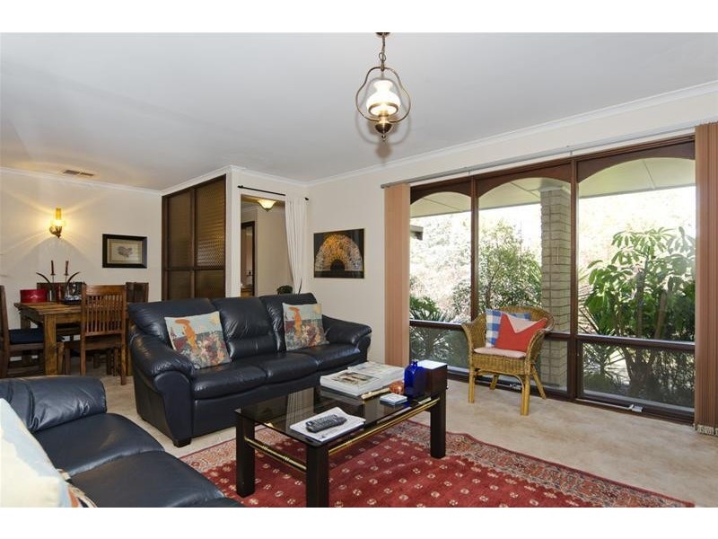 15 Lawson Road, Happy Valley SA 5159
