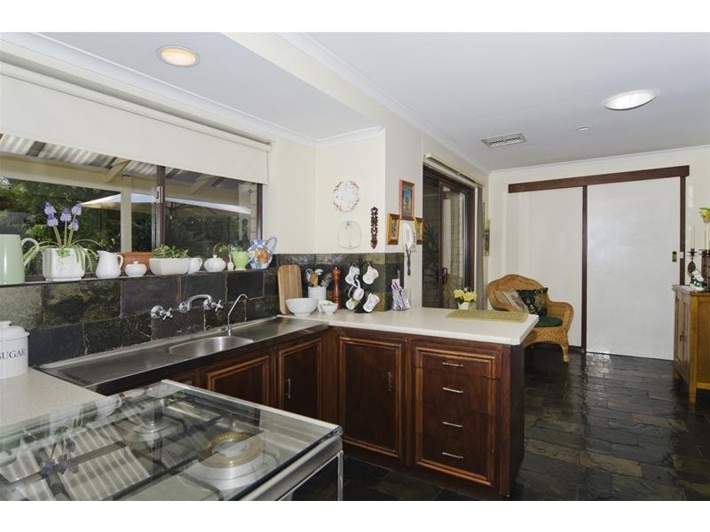 15 Lawson Road, Happy Valley SA 5159