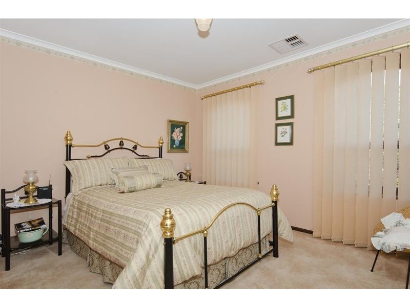 15 Lawson Road, Happy Valley SA 5159