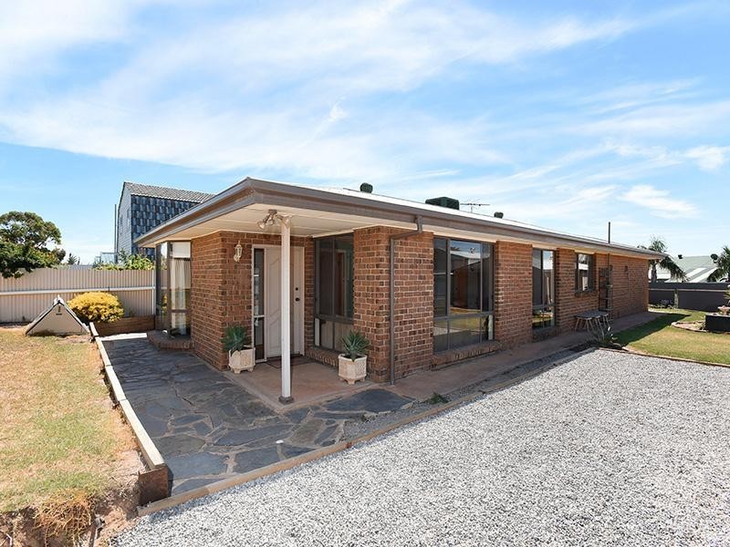 19 Aberdeen Street, Sellicks Beach SA 5174