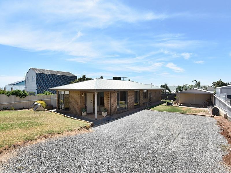 19 Aberdeen Street, Sellicks Beach SA 5174