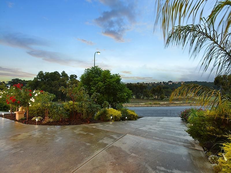 66 George Francis Drive, Mount Compass SA 5210