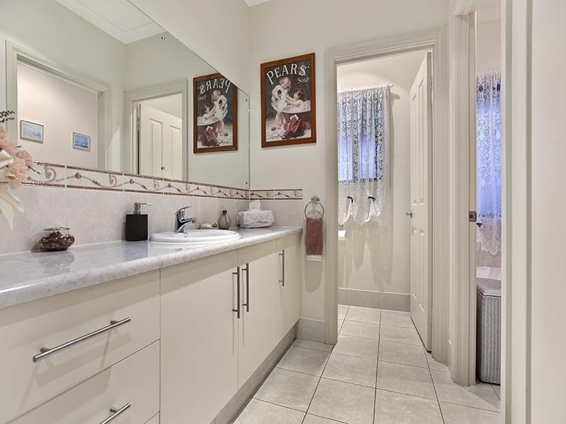 66 George Francis Drive, Mount Compass SA 5210