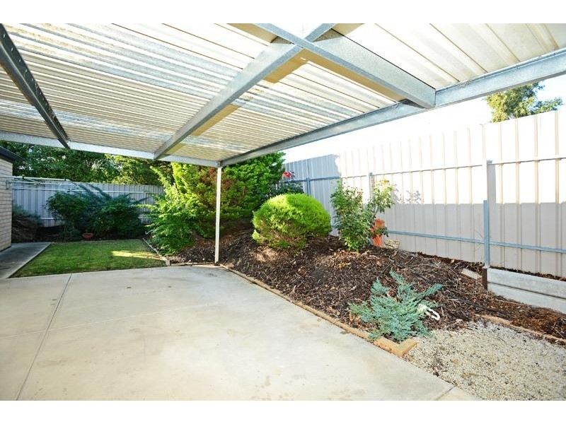 4 Mundulla Avenue, Woodcroft SA 5162