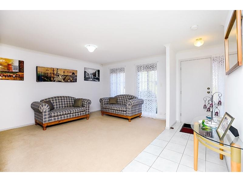 4 Mundulla Avenue, Woodcroft SA 5162