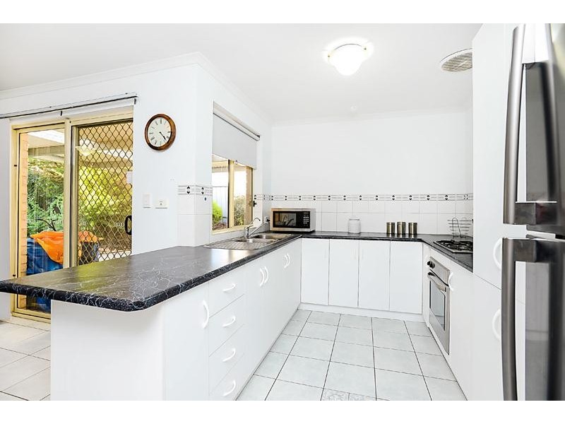 4 Mundulla Avenue, Woodcroft SA 5162