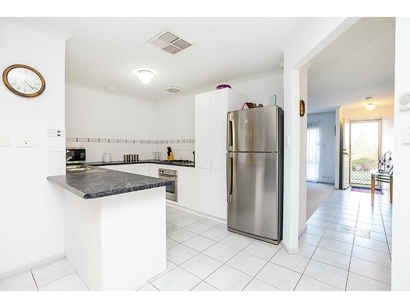 4 Mundulla Avenue, Woodcroft SA 5162