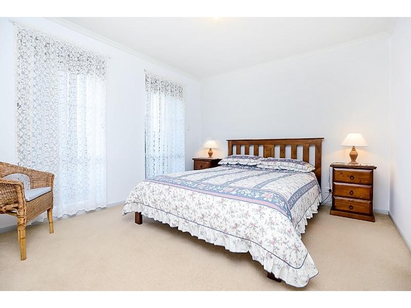 4 Mundulla Avenue, Woodcroft SA 5162