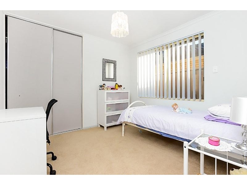 4 Mundulla Avenue, Woodcroft SA 5162