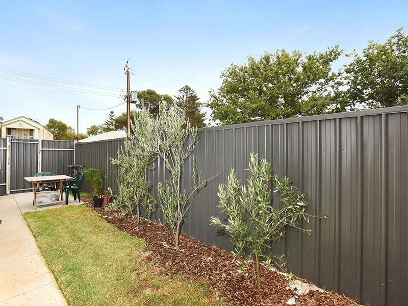 1 Ozone Avenue, Port Willunga SA 5173