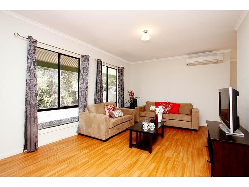 14a Griffiths Drive, Moana SA 5169