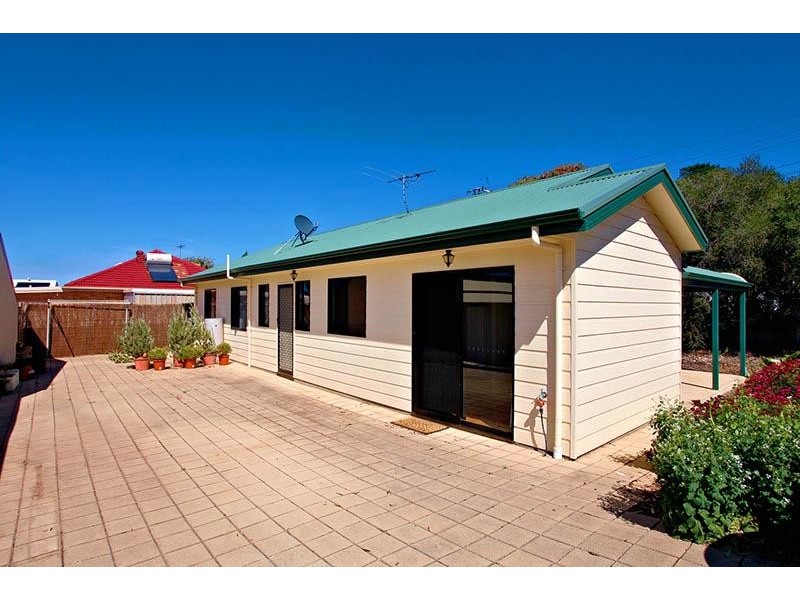 14a Griffiths Drive, Moana SA 5169