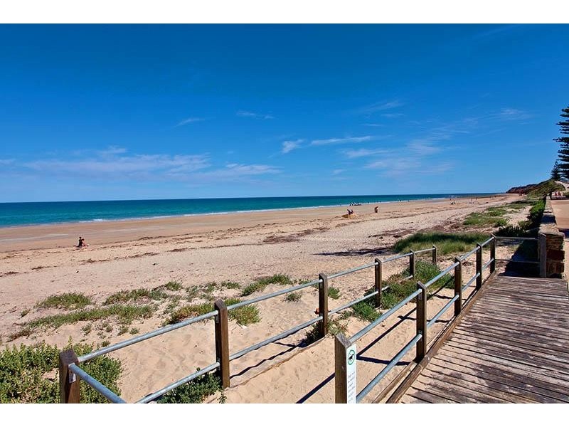 14a Griffiths Drive, Moana SA 5169