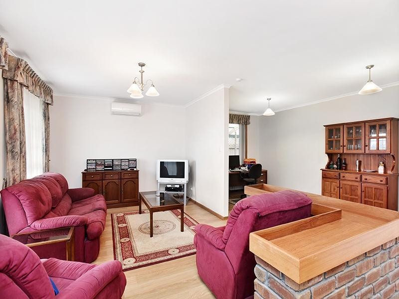 7 Elberry Close, Moana SA 5169