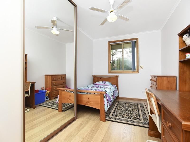 7 Elberry Close, Moana SA 5169