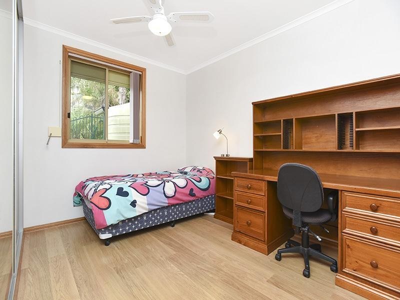 7 Elberry Close, Moana SA 5169