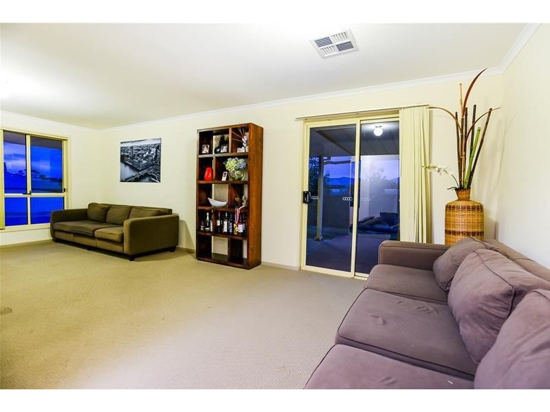 35 Evelyn Sturt Drive, Willunga SA 5172