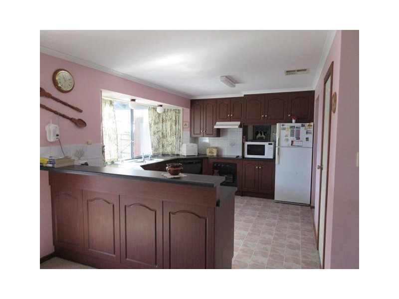 8 Herbert Allan Way, Willunga SA 5172