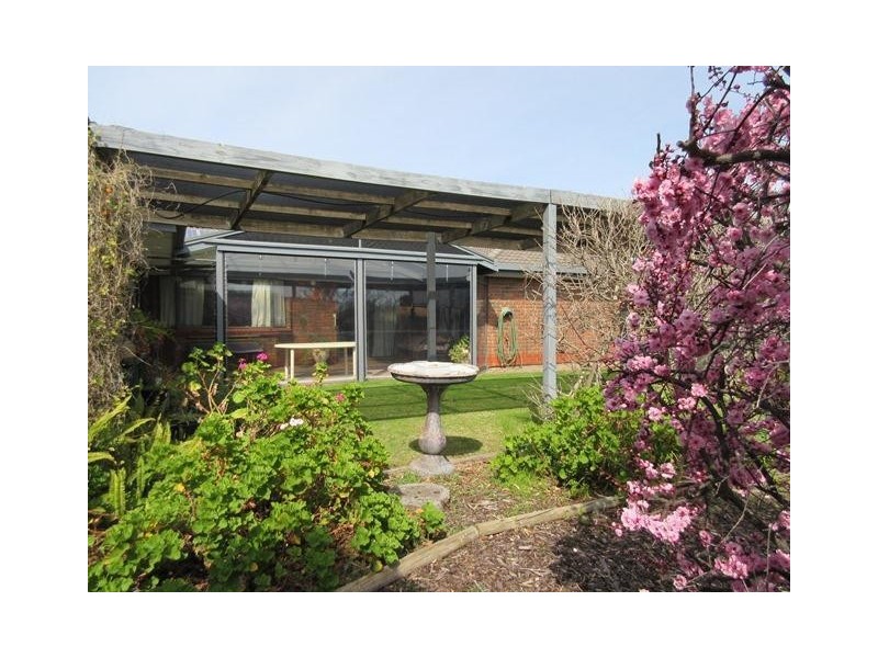 8 Herbert Allan Way, Willunga SA 5172