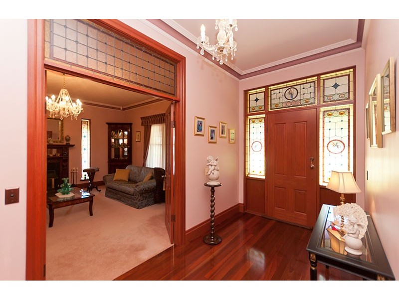 9 Semmens Road, Mclaren Vale SA 5171