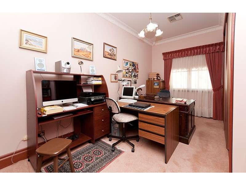 9 Semmens Road, Mclaren Vale SA 5171