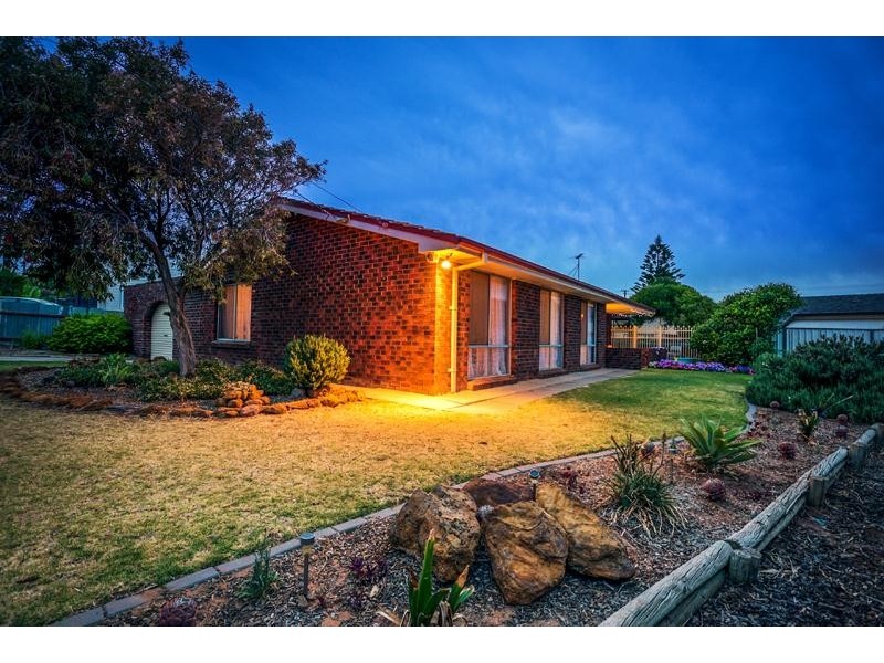 32 Bathurst Avenue, Moana SA 5169