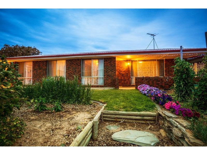 32 Bathurst Avenue, Moana SA 5169
