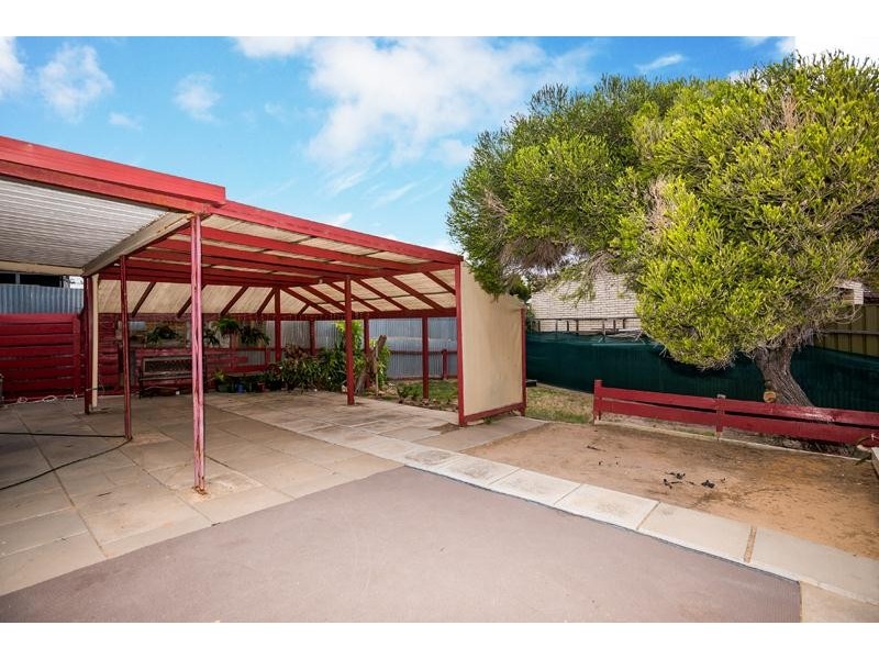 32 Bathurst Avenue, Moana SA 5169