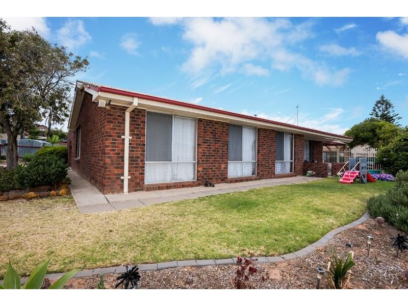 32 Bathurst Avenue, Moana SA 5169