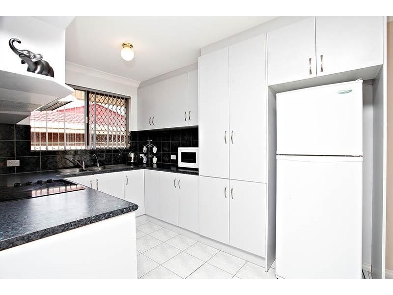 16 Jenner Street, Morphett Vale SA 5162