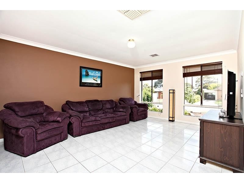 16 Jenner Street, Morphett Vale SA 5162