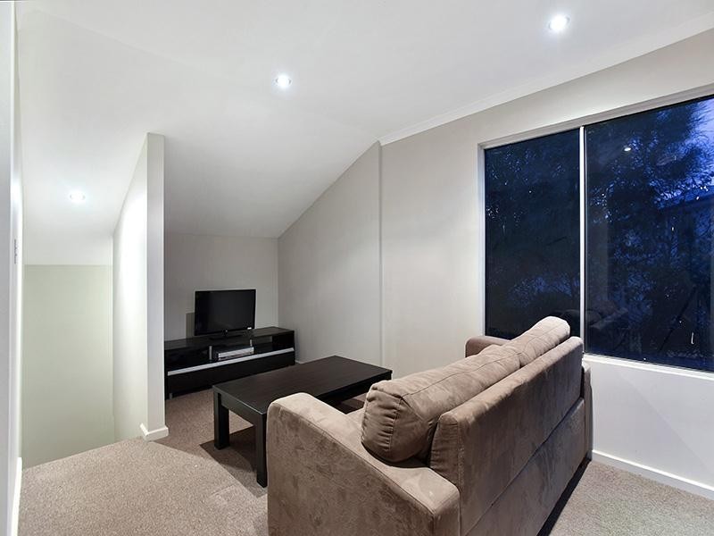 12 Domain Street, Moana SA 5169