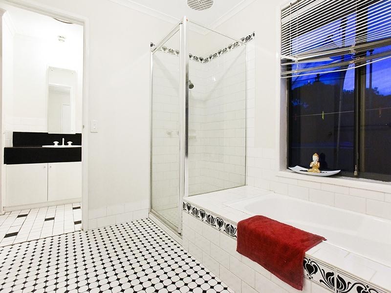 13 Sonar Court, Seaford Rise SA 5169