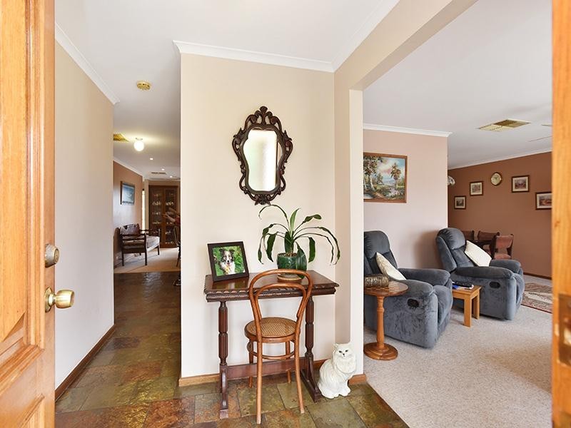 1 Digby Avenue, Mclaren Vale SA 5171