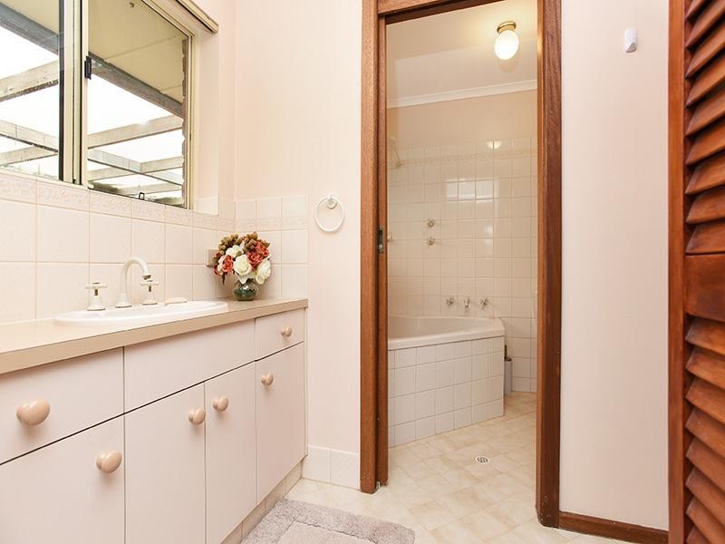 1 Digby Avenue, Mclaren Vale SA 5171