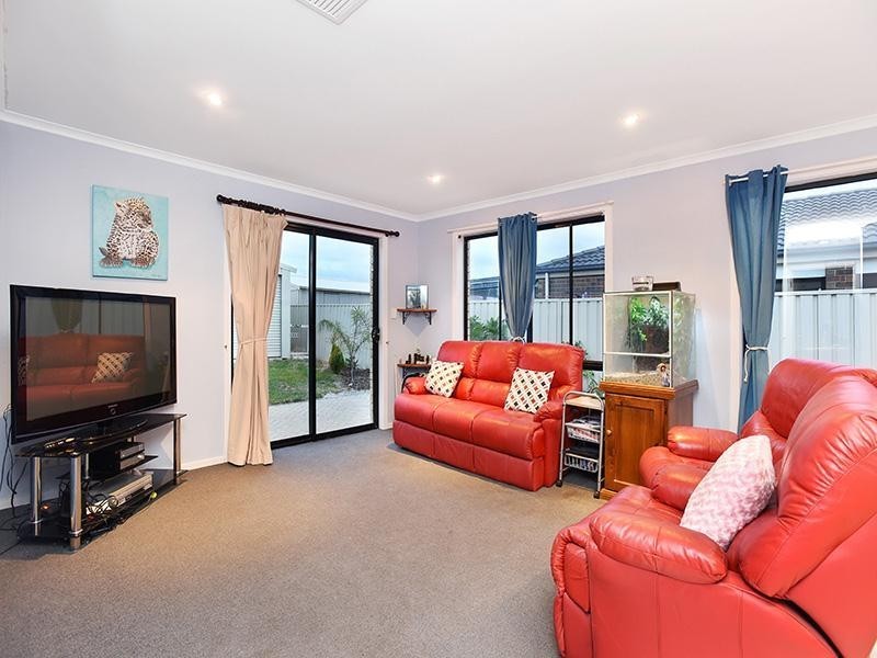 15 Blue Bay Avenue, Aldinga Beach SA 5173