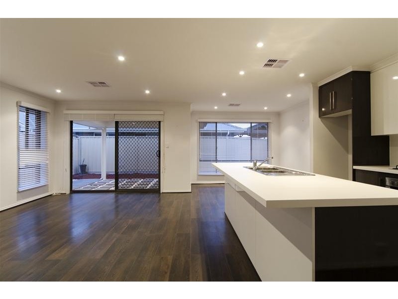 22 Miranda Place, Seaford Meadows SA 5169