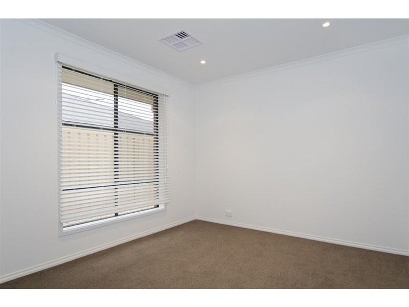 22 Miranda Place, Seaford Meadows SA 5169