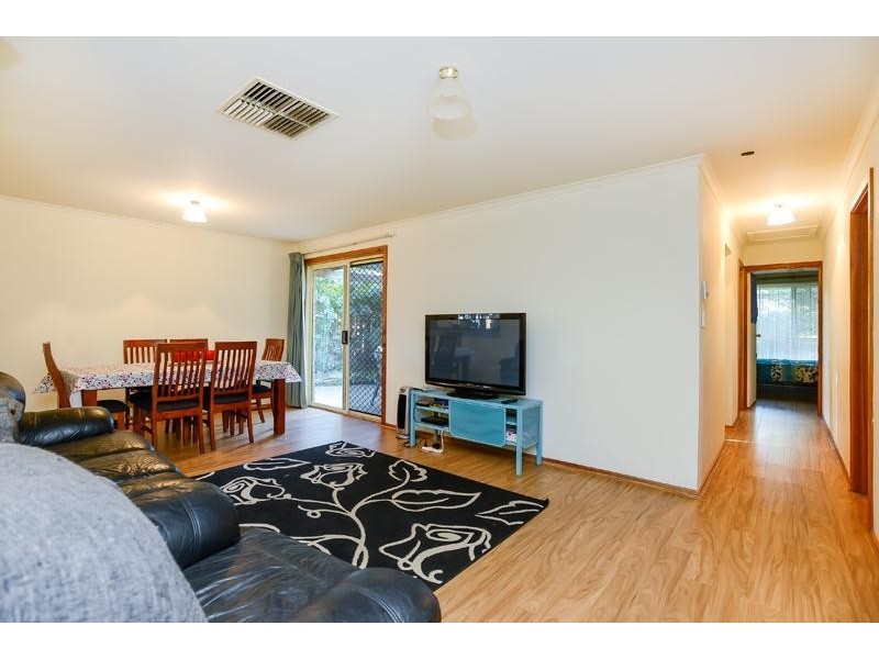 11 Nashwauk Crescent, Moana SA 5169