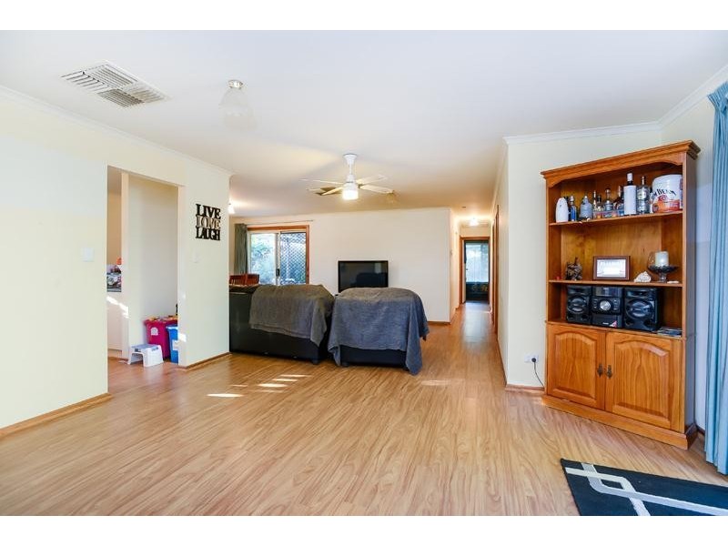 11 Nashwauk Crescent, Moana SA 5169