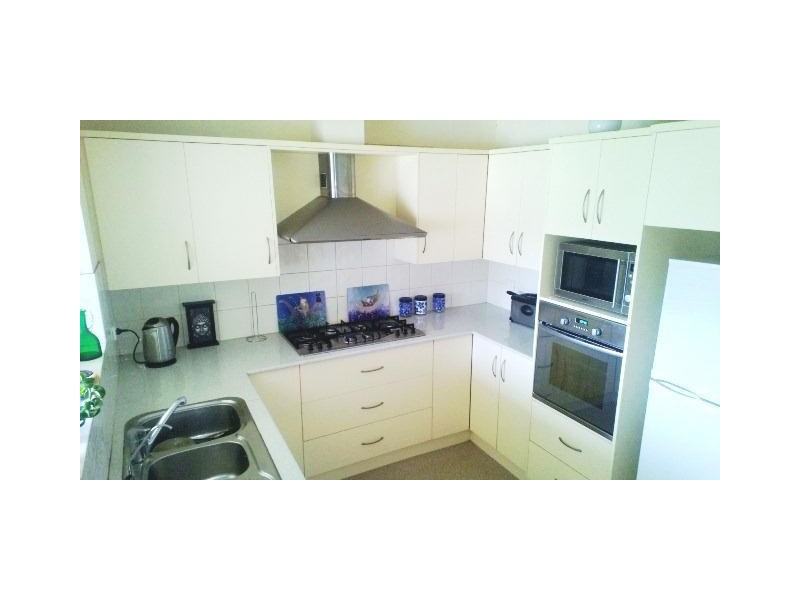 18 Beacon Crescent, Seaford SA 5169