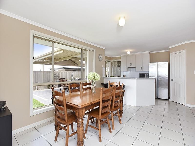 17 Daintree Drive, Seaford Rise SA 5169