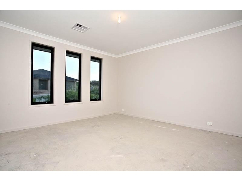 8 Bondi Drive, Seaford Rise SA 5169