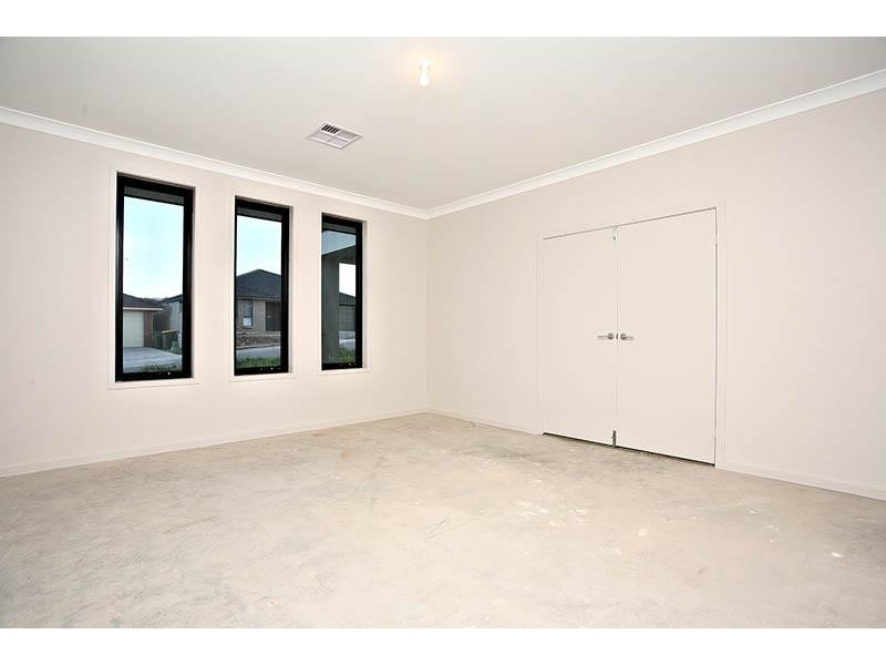 8 Bondi Drive, Seaford Rise SA 5169