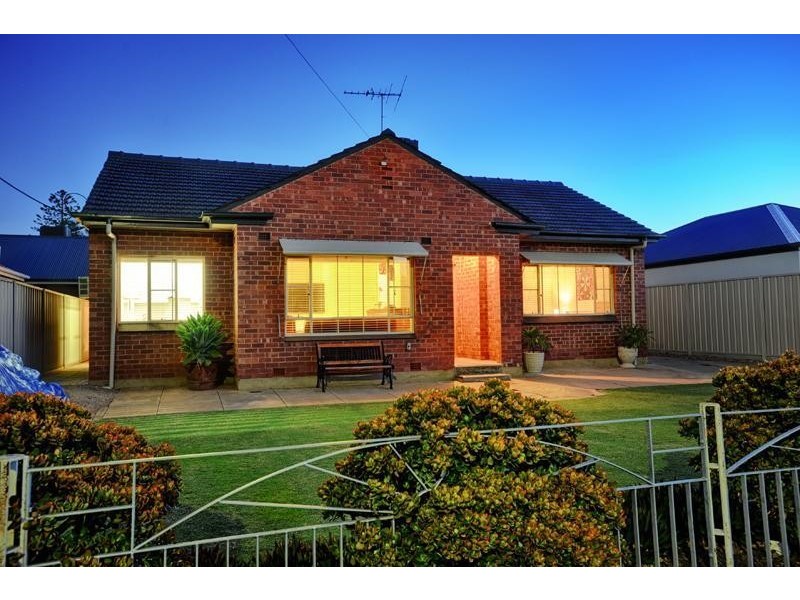 16 Dudley Avenue, North Plympton SA 5037