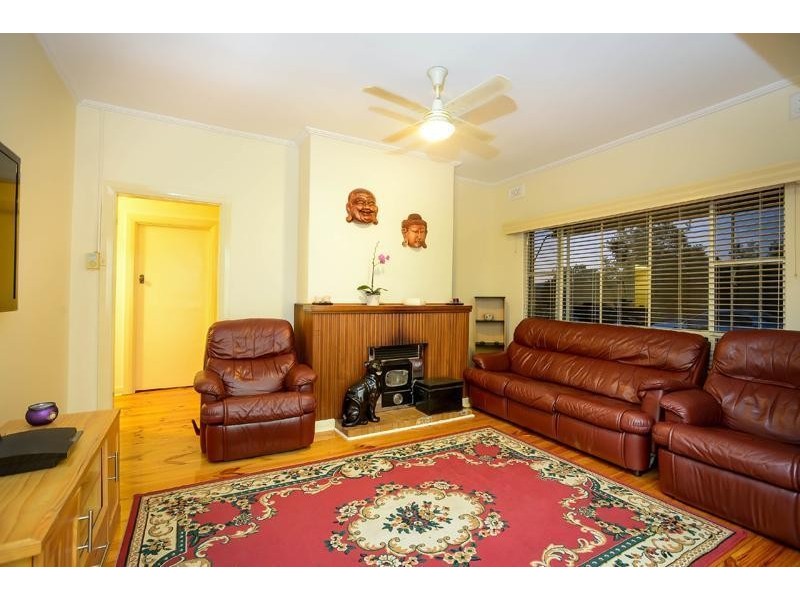 16 Dudley Avenue, North Plympton SA 5037