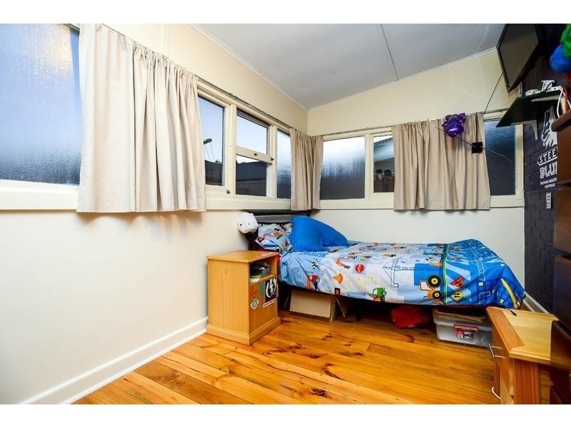 16 Dudley Avenue, North Plympton SA 5037