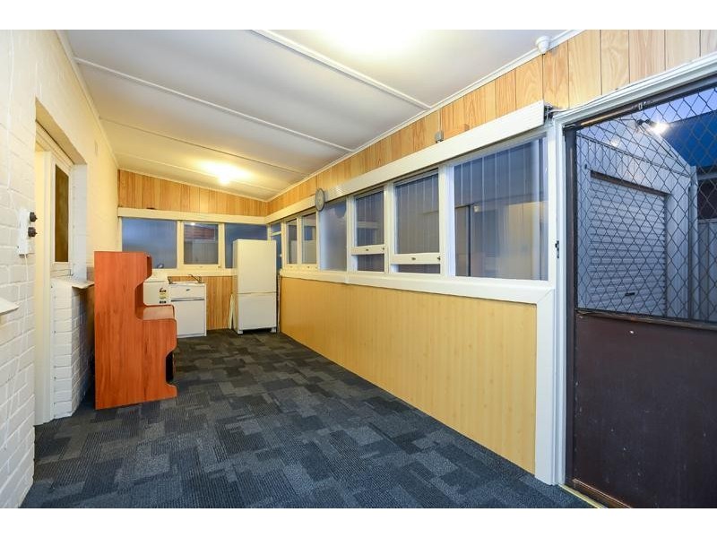 16 Dudley Avenue, North Plympton SA 5037