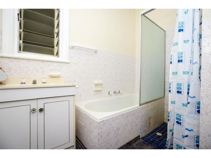 16 Dudley Avenue, North Plympton SA 5037