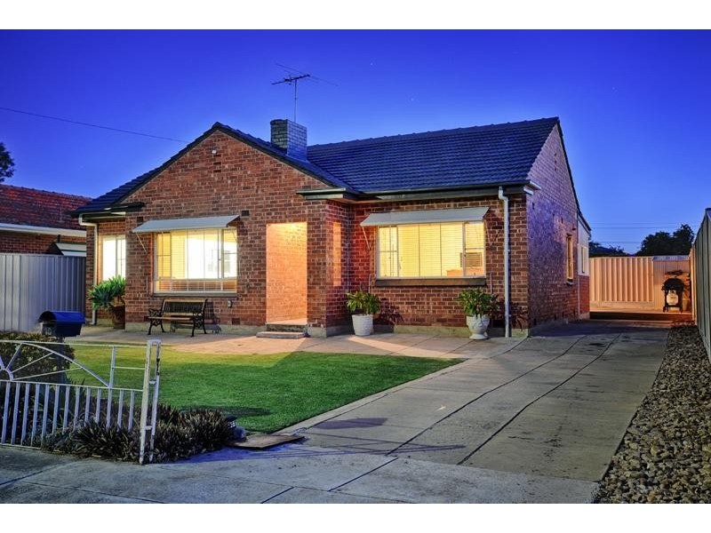 16 Dudley Avenue, North Plympton SA 5037